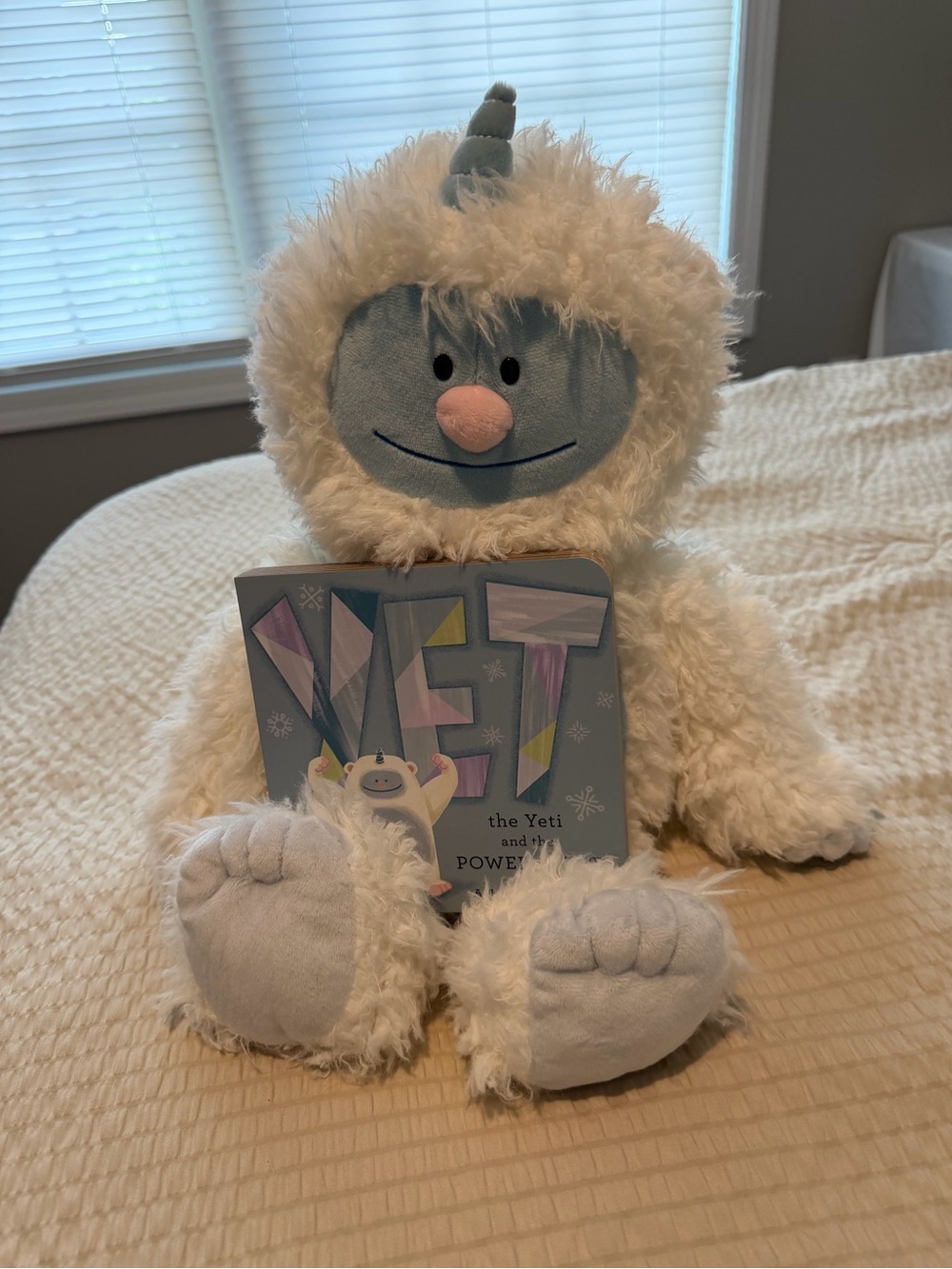 New Plush Yeti Stuffed Animal with Illustrated Book - White & Light Blue